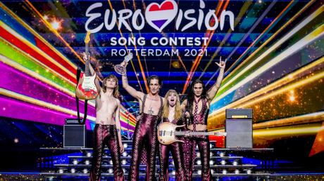Italien hat mit dem rockigen Protestsong «Zitti e buoni» der Band Måneskin den Eurovision Song Contest in Rotterdam gewonnen.