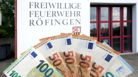 In Röfingen ist der Haushalt beschlossen worden. Unter anderem wird die Gemeinde in den kommenden zwei Jahren für ihre beiden Feuerwehren höhere
Beträge für neue Fahrzeuge ausgeben.