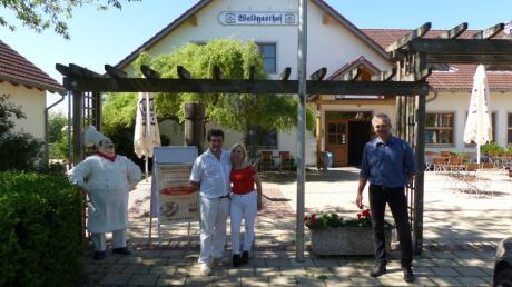 Luigi Vernino (links) freut sich auf die Gäste, die er mit Felicina Rafaraci im Waldgasthof in Obergriesbach begrüßen kann.