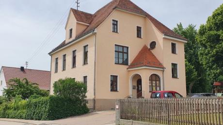 Noch befindet sich der  Deisenhauser Kindergarten Maria Himmelfahrt im Gebäude der ehemaligen Schule (unser Bild in Unterbleichen). Im September 2023 ändert sich das.