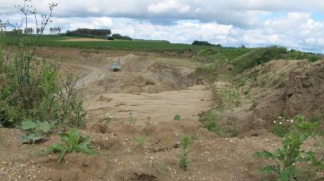 Das Bild zeigt das Abbaugebiet zwischen Zahling und Taiting Gemeinde Dasing. Der Obergriesbacher Gemeinderat hat nun einer weiteren Sandgrube zugestimmt.