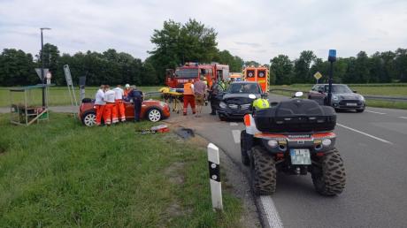 Mehrere Verletzte gab es am Samstag bei einem Verkehrsunfall auf der Staatsstraße 2055 bei Bierdorf. 
