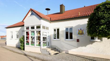 Die Kindertagesstätte "Schwalbennest" im Röfinger Ortsteil Roßhaupten: Zum 1. September 2021 werden auch dort höhere Elternbeiträge gelten.