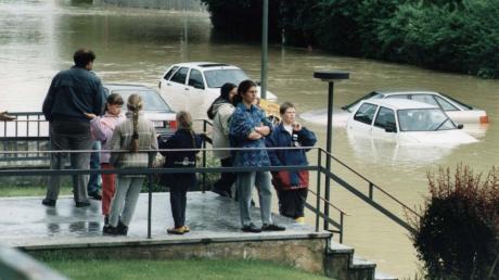 Die Bilder von überfluteten Regionen in Deutschland wecken bei Augsburgerinnen und Augsburgern schlimme Erinnerungen an das Pfingsthochwasser 1999. 