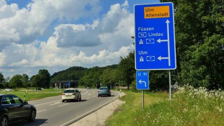 Autobahn Juli 2021: Der Marktgemeinderat Altenstadt will mehrere Geschwindigkeitsbegrenzungen beantragen. 