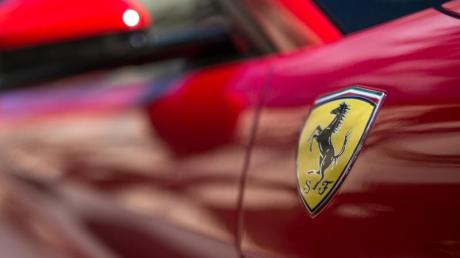 Ferrari hat im zuletzt wieder deutlich mehr Geld verdient. So geht es vielen italienischen Unternehmen. Die Wirtschaft wächst deutlich. 
