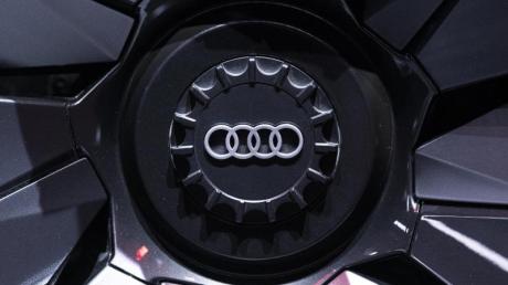 Das Audi-Logo ist auf einer Felge eines Audi PB18 E-Tron zu sehen.