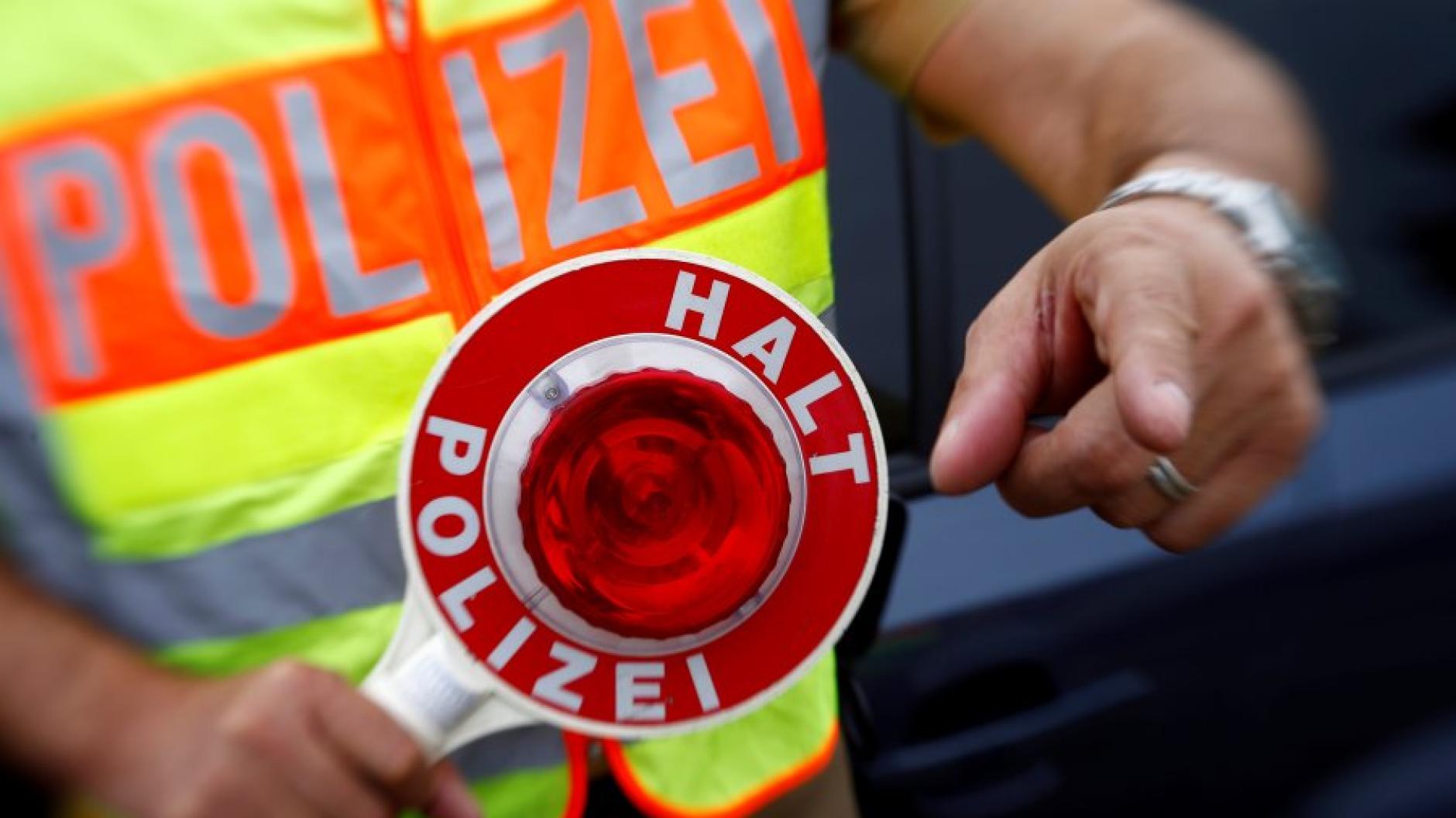 Fellheim: Kontrolle auf der A7: Lastwagenfahrer verstößt gegen Lenk ...
