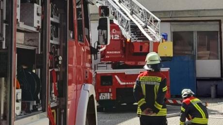 Ein Brand in einem Holzspänesilo der Schreinerei von Möbel Wirth in Grafertshofen hat am Freitagnachmittag einen größeren Feuerwehreinsatz ausgelöst. 