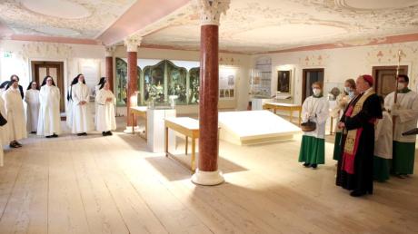 Am Samstag wurde das neue Klostermuseum in Wettenhausen eröffnet. Bischof Bertram Meier segnete die Räume.