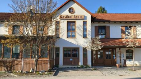 Der Gasthof Asum in Dasing-Laimering ist geschlossen. Dort sollen Wohnungen gebaut werden. 