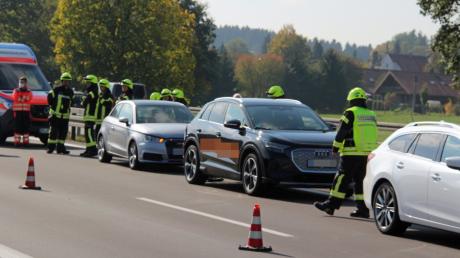 Mehrere Auffahrunfälle haben Polizei, Rettungskräfte und Autobahnmeisterei am Samstag auf der A7 zwischen Altenstadt und Illertissen beschäftigt. 