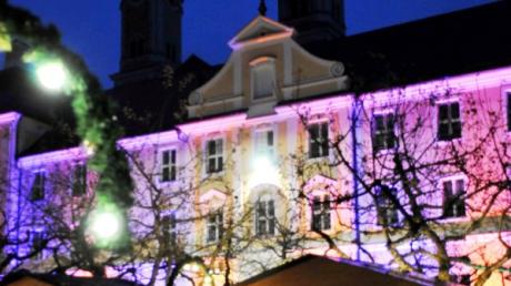 Geplant war ein Weihnachtsmarkt mit 3G-plus-Regel am Kloster Roggenburg. Doch nun hat der Gemeinderat entschieden, die Veranstaltung abzusagen. 
