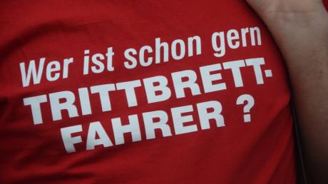 Ein Spruch von Werner Hafner, dem neuen DGB-Kreisvorsitzenden. Der Bissinger hat das Amt von Antonie Schiefnetter übernommen, die seit 2005 an der Spitze des Deutschen Gewerkschaftsbundes im Kreis Dillingen stand.