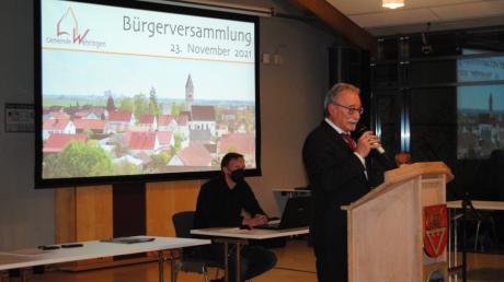 Bürgermeister Manfred Nerlinger möchte sein Dorf in diesen schwierigen Zeiten zusammenhalten, sagte er bei der Bürgerversammlung.