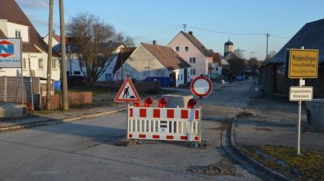 Intensiv wird derzeit am Ausbau der Dorfstraße in Minderoffingen gearbeitet. 