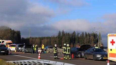 Ein Unfall mit fünf beteiligten Autos hat sich auf der A7 zwischen Senden und Vöhringen ereignet.