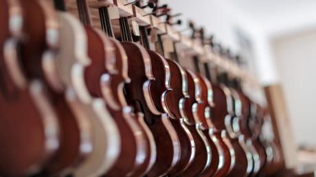 Auch Violine wird bei der Musikschule Stauden unterrichtet. Durch den Einstieg einer Stiftung ist nun der Unterricht für die kommenden Jahre gesichert.