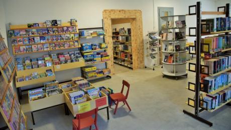 Die Kellmünzer Marktbücherei ist umgezogen. Der neue Standort für die rund 4600 ausleihbaren Medien befindet sich in den frisch renovierten Räumen in der Kirchstraße 7.