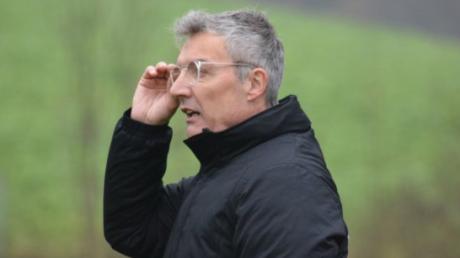 Der Blick von Ivan Konjevic geht Richtung Klassenerhalt. Deshalb möchte der Trainer des SV Cosmos Aystetten so schnell wie möglich wieder spielen.  