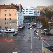 In der Schillerstraße beginnen die Vorarbeiten für den B10-Umbau in Ulm, an der Kreuzung mit der Neuen Straßen (im Bild) wird der Durchgangsverkehr erstmals betroffen sein.