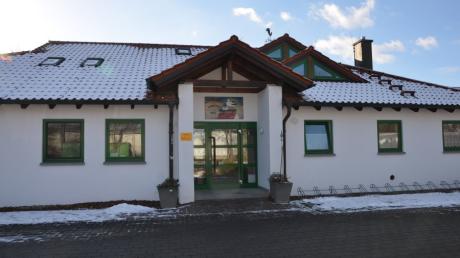 Die Kindertagesstätte Storchennest in Unterroth wird im Eingangsbereich im Zuge der geplanten Erweiterung ein völlig neues Erscheinungsbild bekommen. 