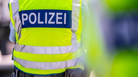 In Edelstetten wurde eine Fußgängerin nach einem Zusammenstoß mit einem Pedelec erheblich verletzt. 