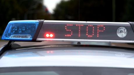 Bei einer Verkehrskontrolle in Peißenberg wurden zwei junge Menschen mit Drogen erwischt. 