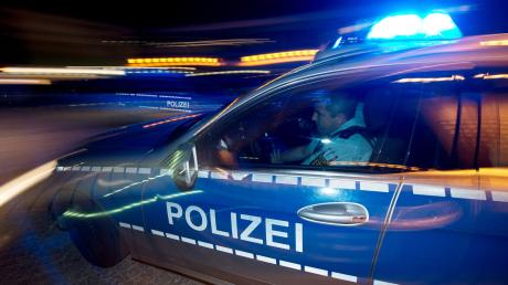 Eine Polizeistreife hat in Welden einen Jugendlichen gestellt, der Drogen dabeihatte.
