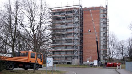Das Mitarbeiterwohnheim des Berufsbildungs- und Jugendhilfezentrums Sankt Nikolaus in Dürrlauingen: Die dortigen Wohnungen sollen auch an externe Mieter vermietet werden.