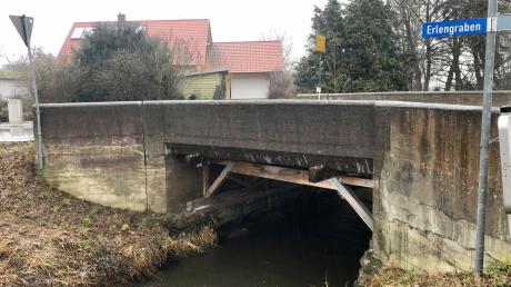 Die im Jahr 1930 errichtete Ach-Brücke zwischen Klingsmoos und Ludwigsmoos  muss dringend saniert werden. 
