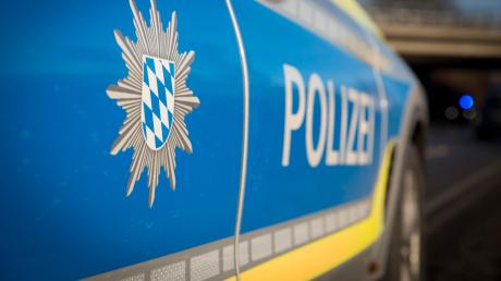 
Die Polizei Weilheim sucht nach dem Besitzer eines Hundes, der eine  Frau in Weilheim angegriffen hat.