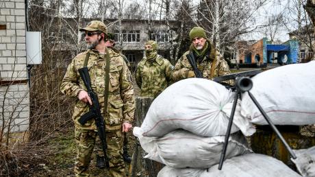 Ukrainische Soldaten bei einer militärischen Übungen. Die Krise im Osten Europas dominierte die Münchner Sicherheitskonferenz. 
