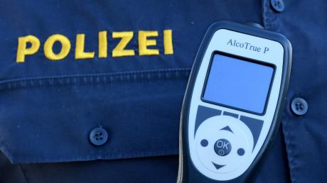 Ein Atemalkoholtest ergab bei einem Autofahrer in Babenhausen einen Wert von mehr als 1,1 Promille. 