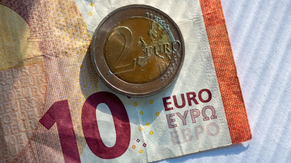 #Einkommen: Mindestlohn wird auf 12 Euro erhöht: Was man dazu wissen muss
