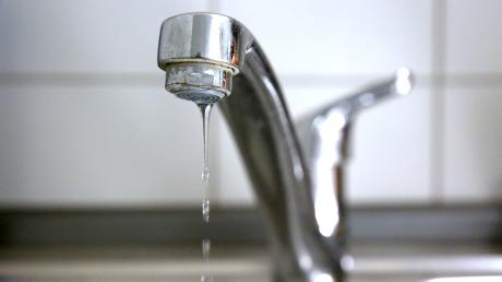 In Hurlach wurden die Bürgerinnen und Bürger per Flyer informiert, dass das Trinkwasser knapp ist. 
