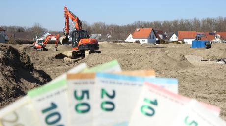 In Offingen ist der Haushalt verabschiedet worden. Unter anderem wird der Markt viel Geld für Baumaßnahmen, darunter die Erschließung des neuen
Baugebiets Ermle IV, ausgeben.