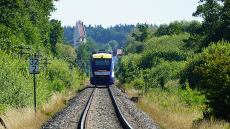Die Paartalbahn soll auch zwischen Aichach und Ingolstadt im 30-Minuten-Takt fahren. Das fordern die SPD-Fraktionen aus den Stadträten Aichach, Augsburg und Ingolstadt.