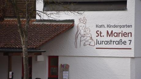 Der Kindergarten St. Marien in Huisheim soll um eine Kindergarten- und eine Krippengruppe  erweitert werden. Das hat der Gemeinderat beschlossen.