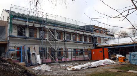 Mit drei Millionen Euro ist der Umbau der alten Schule zur Kindertageseinrichtung der größte Investitionsposten im Obermeitinger Vermögenshaushalt 2022.