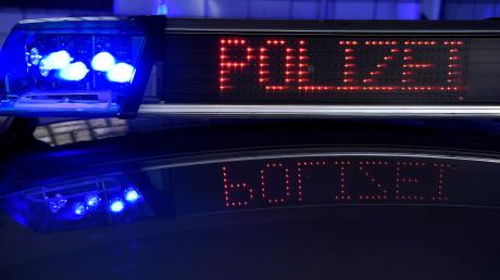 Auf der A7 auf Höhe des Autobahnkreuzes bei Elchingen hat die Polizei einen 43-Jährigen gestoppt.