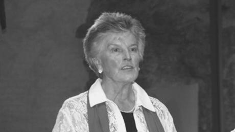 Maria Eisenwinter war über 40 Jahre die eine Hälfte des "Buchdorfer Zweigesangs. Insgesamt aber war sie noch viel länger im Dienste des Chorgesangs  im Einsatz.