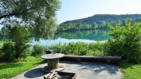 Kellmünz hat für die Erholungsanlage am See Nutzungsregelungen für Aufenthalte und Zelten während der kommenden Badesaison erlassen. Nacktbaden ist dieses Jahr nicht mehr erlaubt.