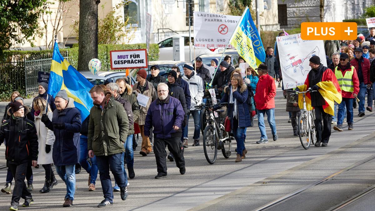 #Augsburg: Gegner der Corona-Politik demonstrieren am Tag des Friedensfests in Augsburg