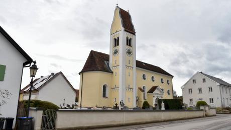 Nach einer Notsicherung soll die Kirche St. Peter und Paul in Unterwindach nach mehr als sechs Jahren Schließung wieder geöffnet werden