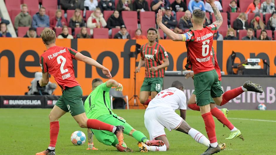 FC Augsburg's defense was weak in the 4-1 defeat against 1. FC Köln.
