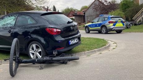 An der Einmündung des Kreuzbergs in die Deutschherrnstraße in Klingen kam es am Samstagnachmittag zu einem Unfall mit einem Radfahrer.