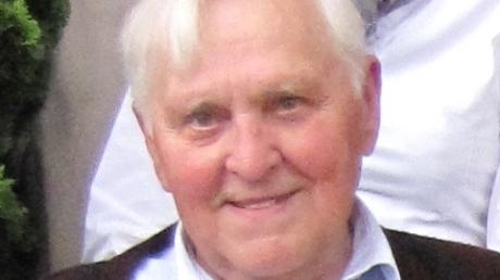 Max Haberl, ältester Bürger der Gemeinde Todtenweis, ist im Alter von 96 Jahren verstorben. Er war früher unter anderem Zweiter Bürgermeister der Gemeinde, Erster Kommandant der Freiwilligen Feuerwehr und Vorsitzender des Krieger- und Soldatenvereins.