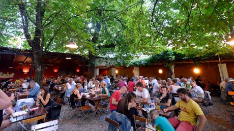 Das Drei Königinnen hat einen von vielen beliebten Biergärten in Augsburg. Häufig haben es die Wirte mit Beschwerden von Anwohnern zu tun.