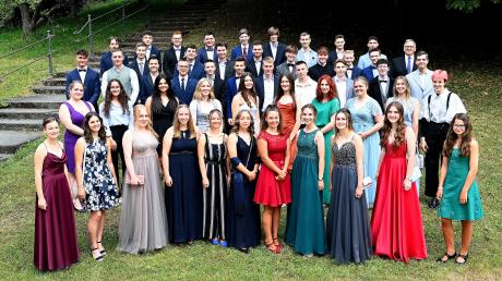 48 Schülerinnen und Schüler haben das Abitur am Abitur St.-Thomas-Gymnasium Wettenhausen absolviert. 